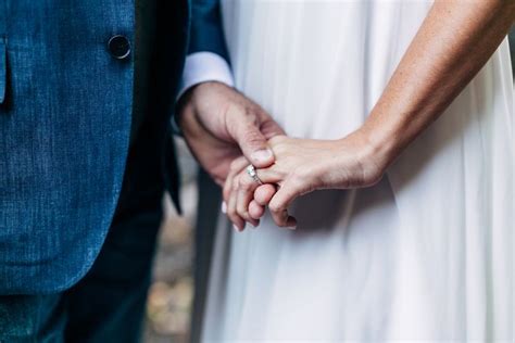 matrimonio mayores|Casarse a partir de los 45: consejos y ventajas de dar。